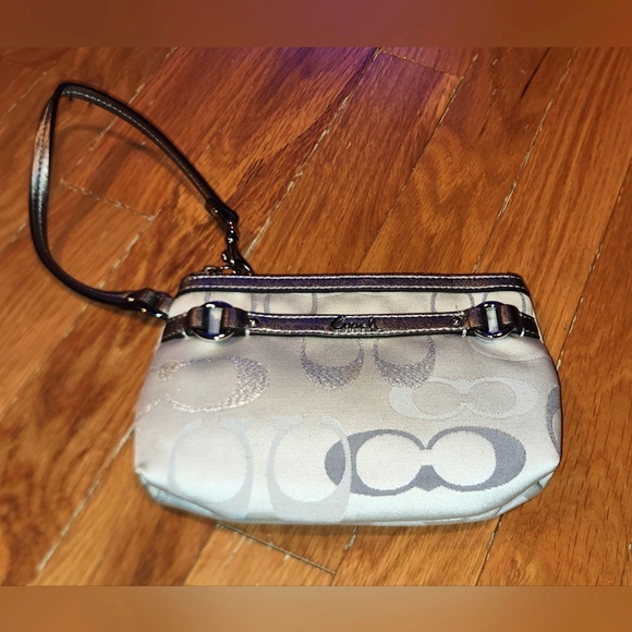 VINTAGE Coach Signature Metallic Silver Trim Wristlet Pouch Wallet CARRIER - Picture 1 of 12